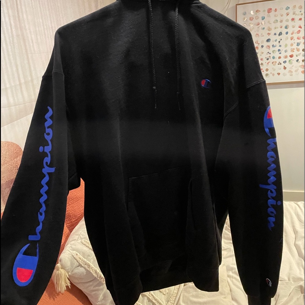 Black champion hoodie